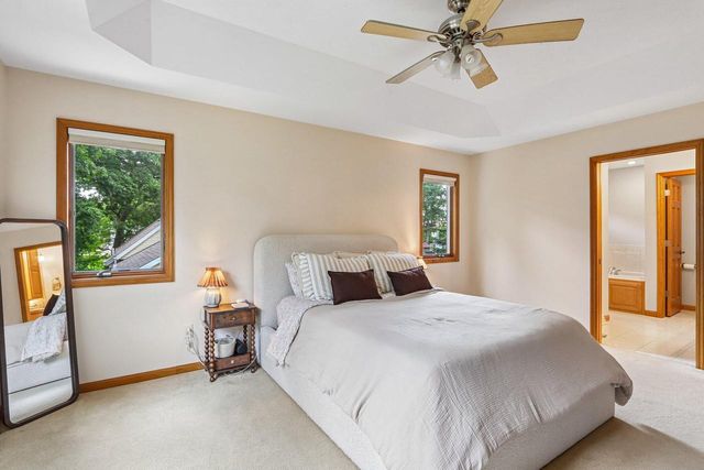 133 Phillips LANE, Lake Mills, WI 53551