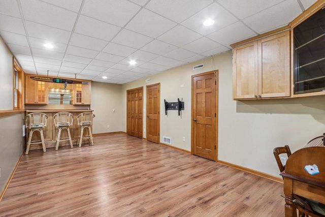 133 Phillips LANE, Lake Mills, WI 53551