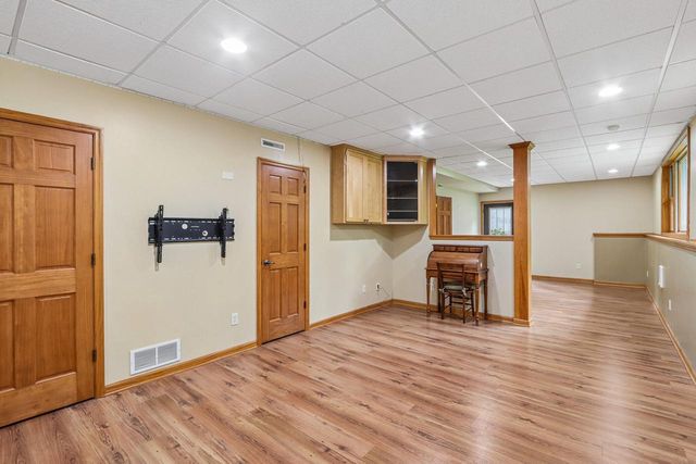 133 Phillips LANE, Lake Mills, WI 53551