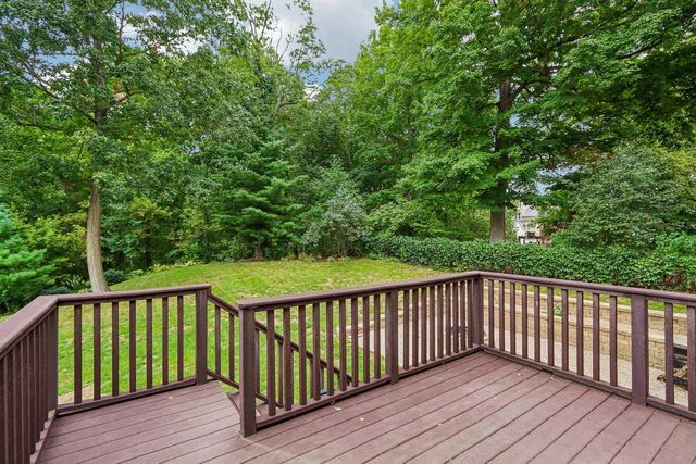 133 Phillips LANE, Lake Mills, WI 53551