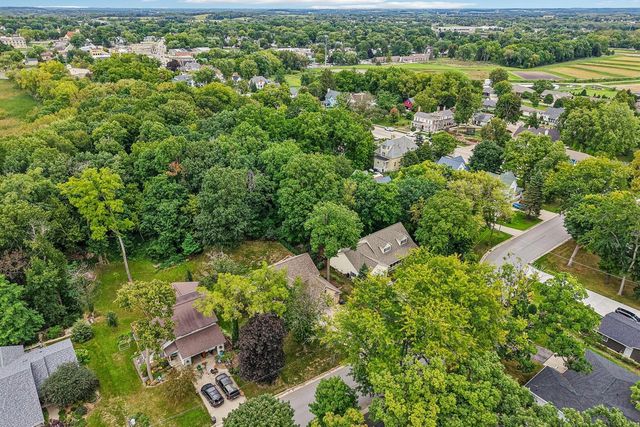 133 Phillips LANE, Lake Mills, WI 53551