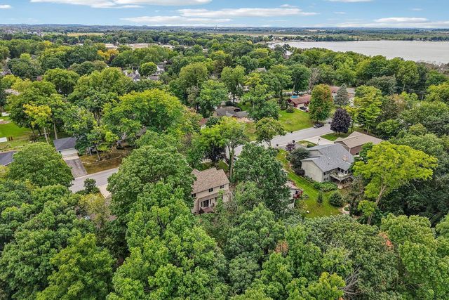 133 Phillips LANE, Lake Mills, WI 53551