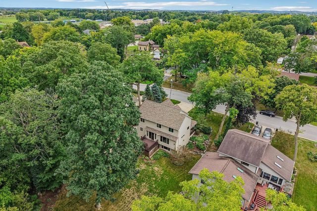 133 Phillips LANE, Lake Mills, WI 53551