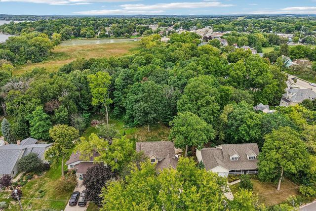 133 Phillips LANE, Lake Mills, WI 53551