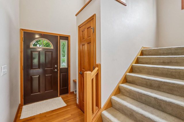 133 Phillips LANE, Lake Mills, WI 53551