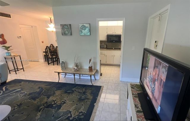 1551 N 12th Ct 4B, Hollywood, FL 33019