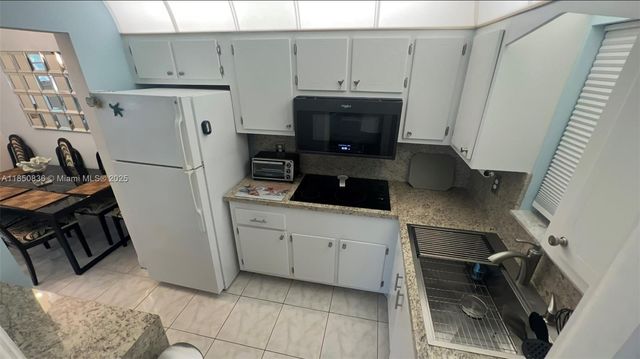 1551 N 12th Ct 4B, Hollywood, FL 33019