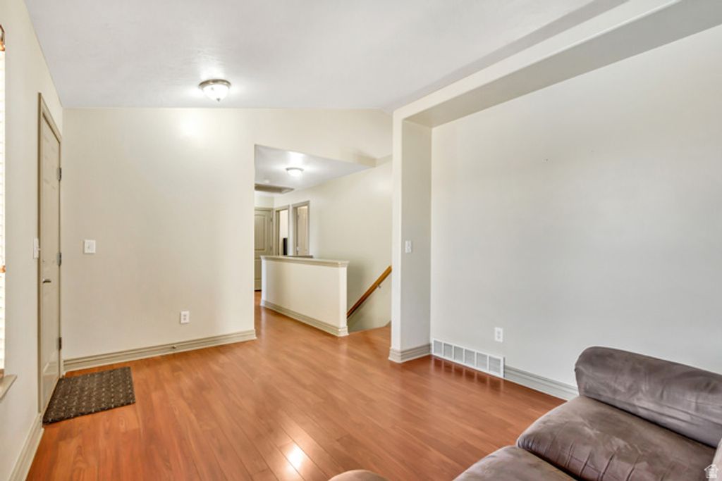 Image 12 of property listing at 7074 S RIALTO WAY, West Jordan, UT 84081