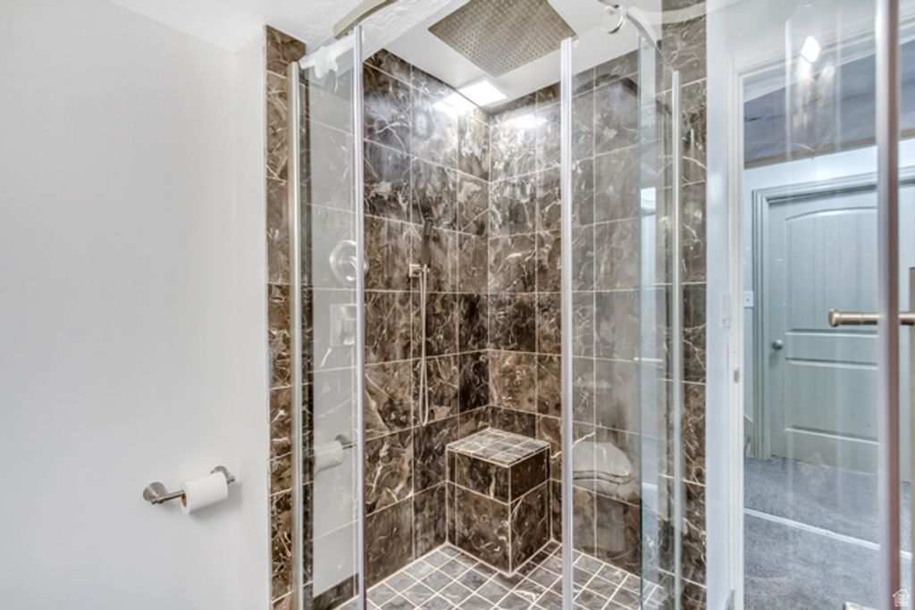 Image 24 of property listing at 7074 S RIALTO WAY, West Jordan, UT 84081