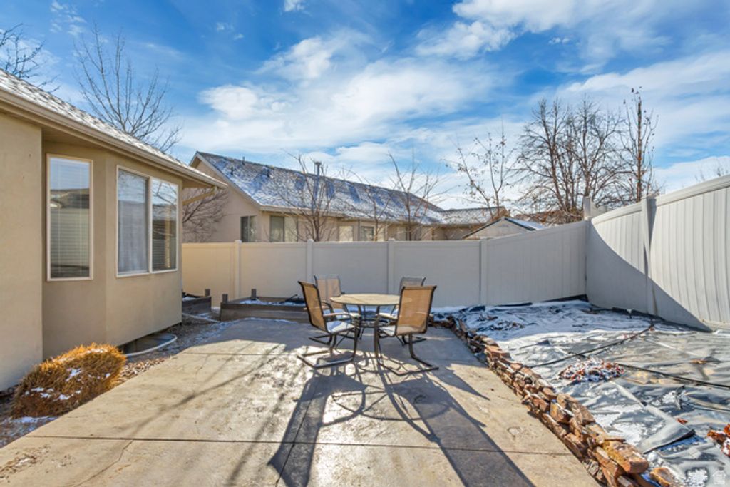 Image 37 of property listing at 7074 S RIALTO WAY, West Jordan, UT 84081