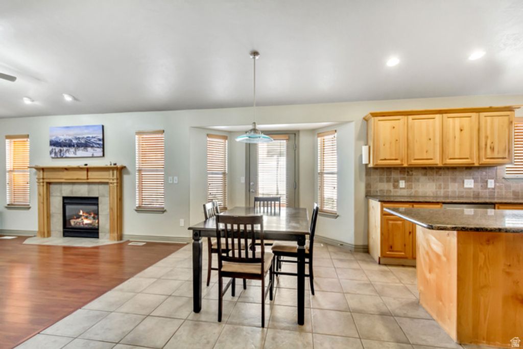 Image 8 of property listing at 7074 S RIALTO WAY, West Jordan, UT 84081