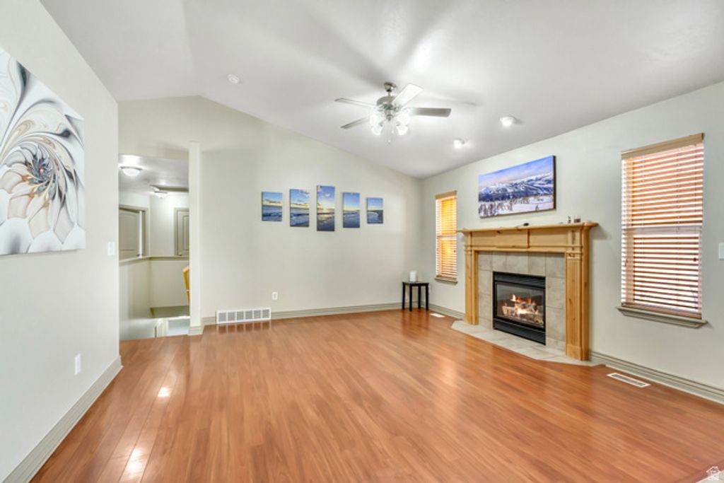 Image 10 of property listing at 7074 S RIALTO WAY, West Jordan, UT 84081