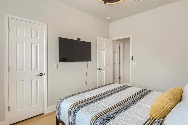 311 Blackson Ave A, Austin, TX 78752