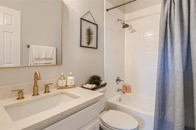 311 Blackson Ave A, Austin, TX 78752