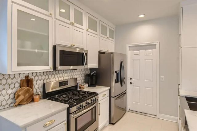 311 Blackson Ave A, Austin, TX 78752