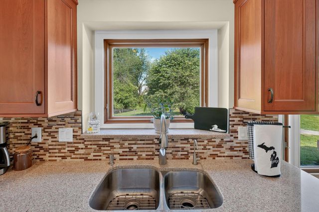 9236 Stoneyfield Court, Dexter, MI 48130