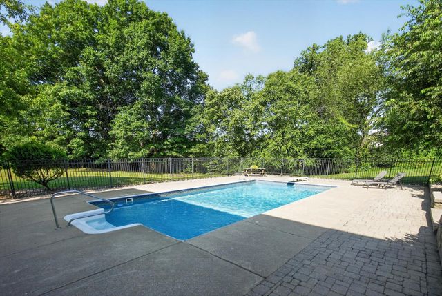 9236 Stoneyfield Court, Dexter, MI 48130