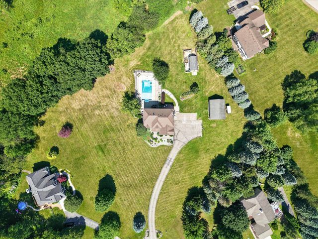 9236 Stoneyfield Court, Dexter, MI 48130