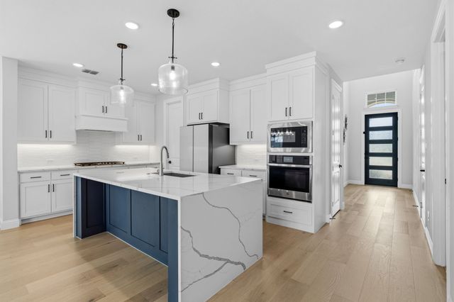 10588 Born Free Road, Frisco, TX 75035