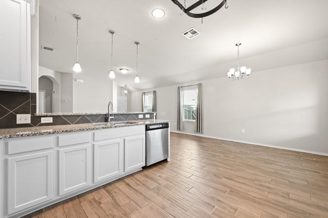 172 Noddy RD, Buda, TX 78610