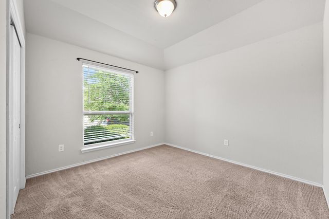 172 Noddy RD, Buda, TX 78610