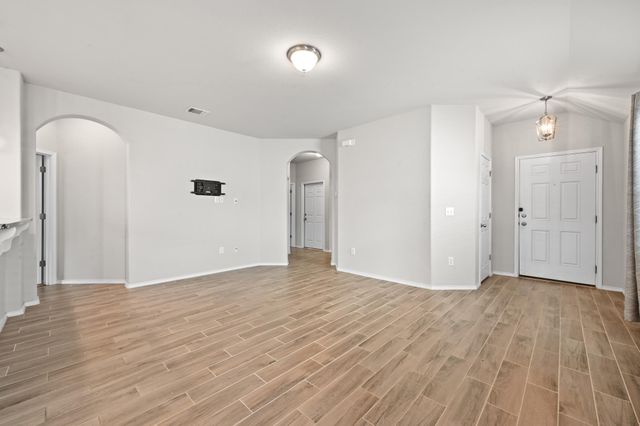 172 Noddy RD, Buda, TX 78610