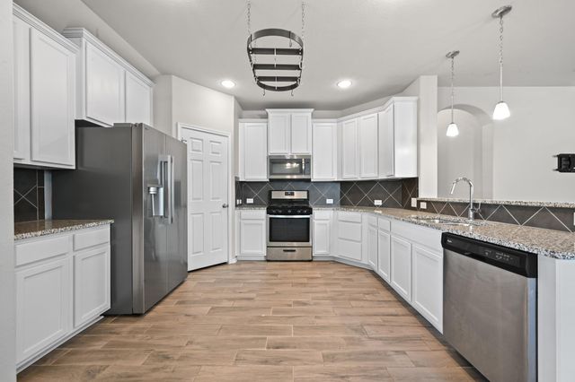 172 Noddy RD, Buda, TX 78610