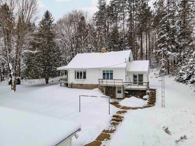 511 W Ice Lake Road, Iron River, MI 49935