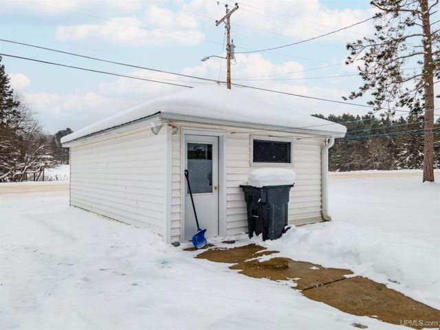 511 W Ice Lake Road, Iron River, MI 49935