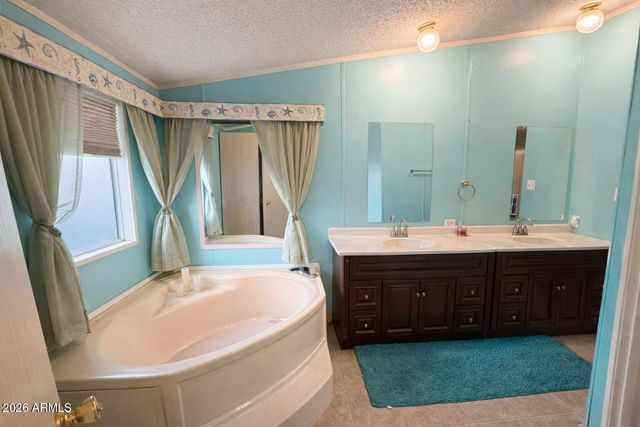 3700 S Tomahawk Road 99, Apache Junction, AZ 85119