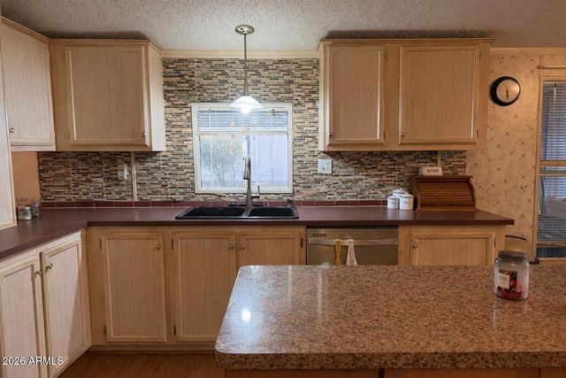 3700 S Tomahawk Road 99, Apache Junction, AZ 85119