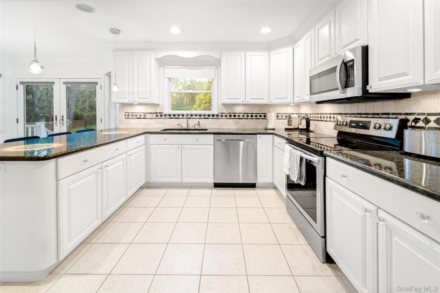 212 Fairway Drive, Wading River, NY 11792