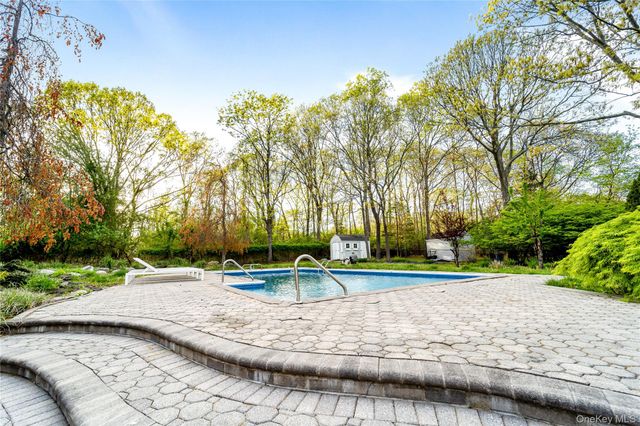 212 Fairway Drive, Wading River, NY 11792