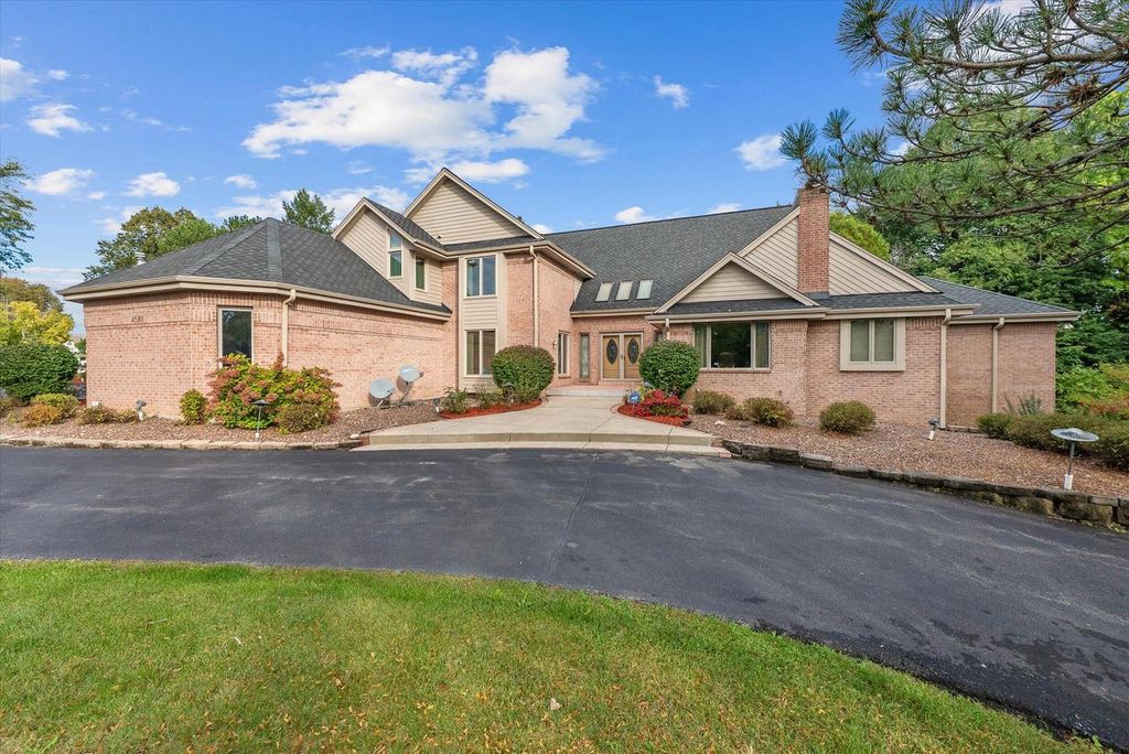 4580 Somerset LANE, Brookfield, WI 53045