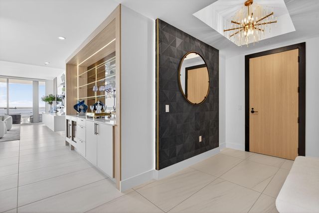 151 N Seabreeze Boulevard 1004, Fort Lauderdale, FL 33304