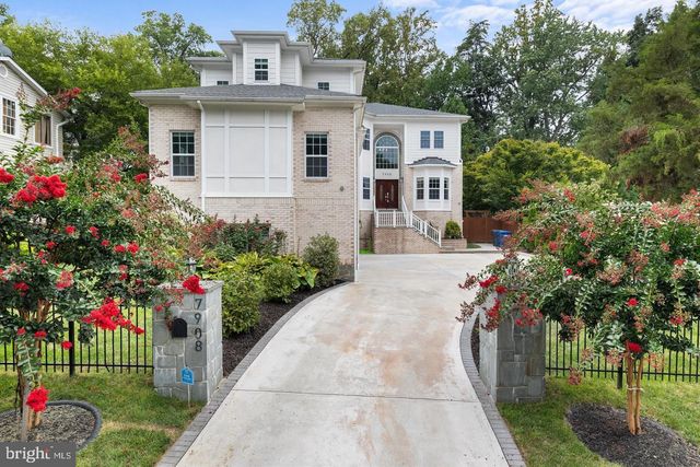 7908 HOLMES RUN DR, Falls Church, VA 22042