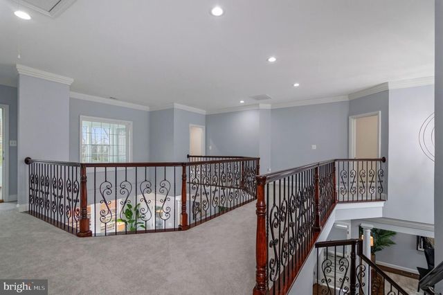 7908 HOLMES RUN DR, Falls Church, VA 22042