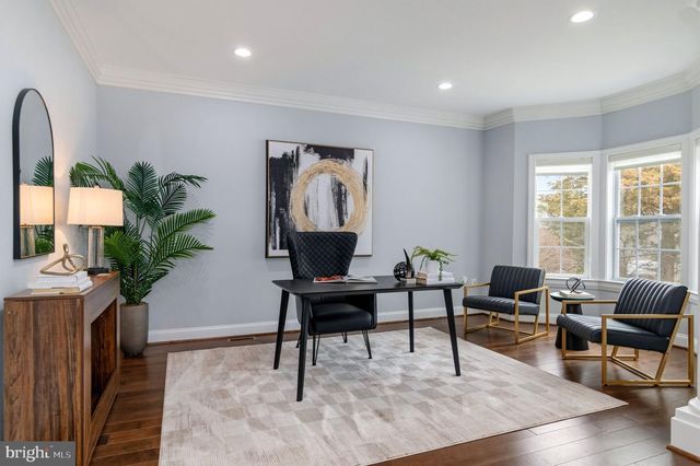 7908 HOLMES RUN DR, Falls Church, VA 22042