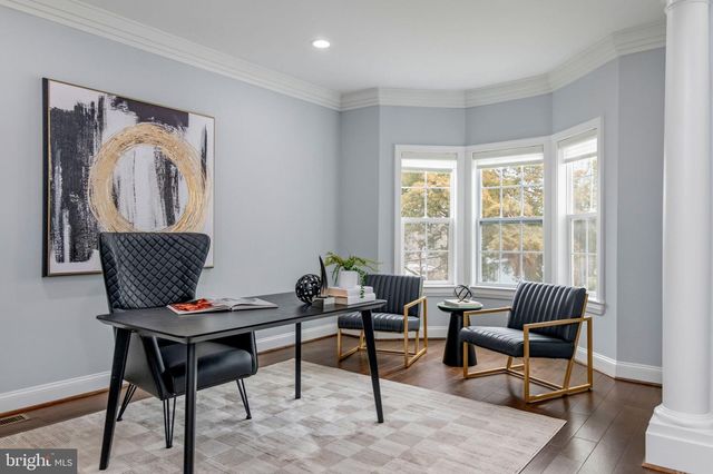 7908 HOLMES RUN DR, Falls Church, VA 22042