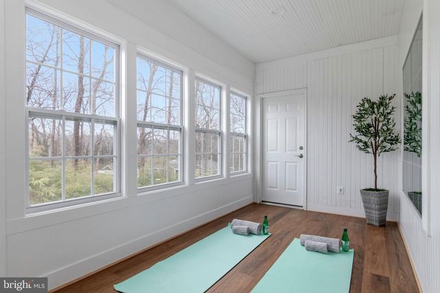 7908 HOLMES RUN DR, Falls Church, VA 22042