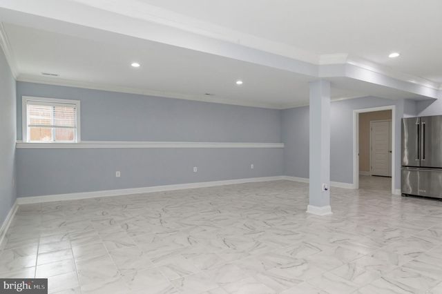 7908 HOLMES RUN DR, Falls Church, VA 22042