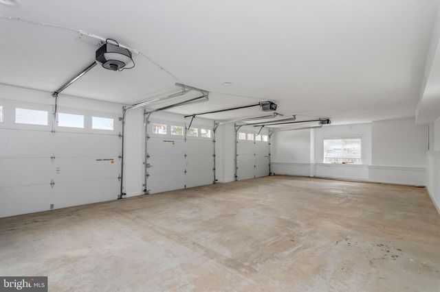 7908 HOLMES RUN DR, Falls Church, VA 22042