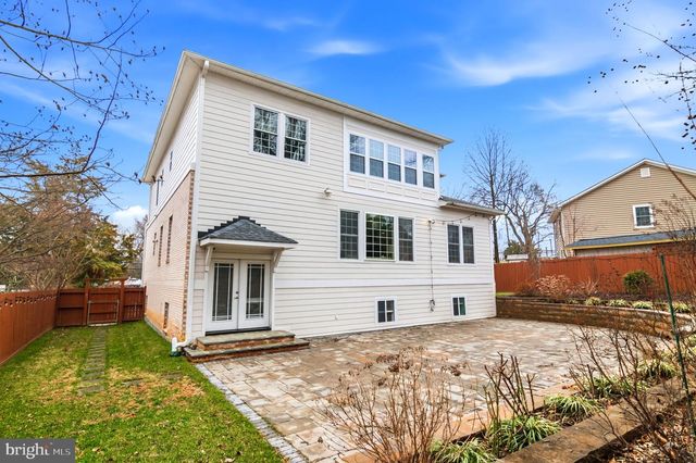 7908 HOLMES RUN DR, Falls Church, VA 22042