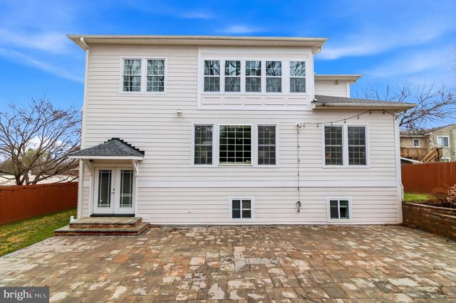 7908 HOLMES RUN DR, Falls Church, VA 22042