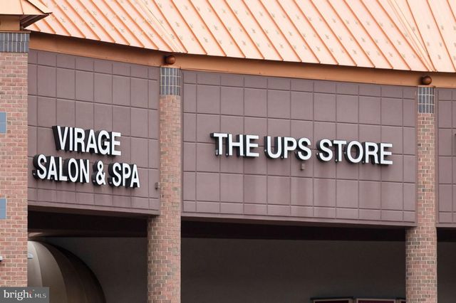 7908 HOLMES RUN DR, Falls Church, VA 22042