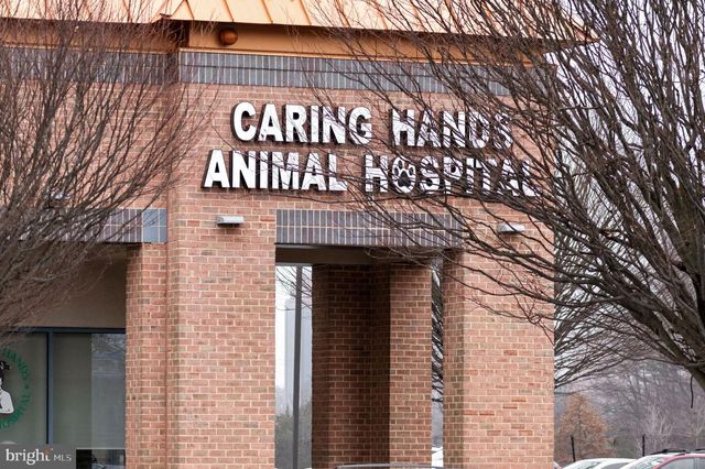 7908 HOLMES RUN DR, Falls Church, VA 22042