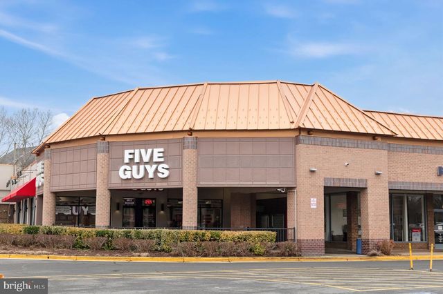 7908 HOLMES RUN DR, Falls Church, VA 22042