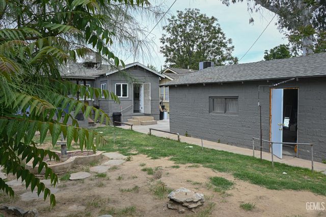 1903 3rd Street, Bakersfield, CA 93304