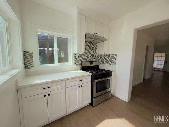 1903 3rd Street, Bakersfield, CA 93304