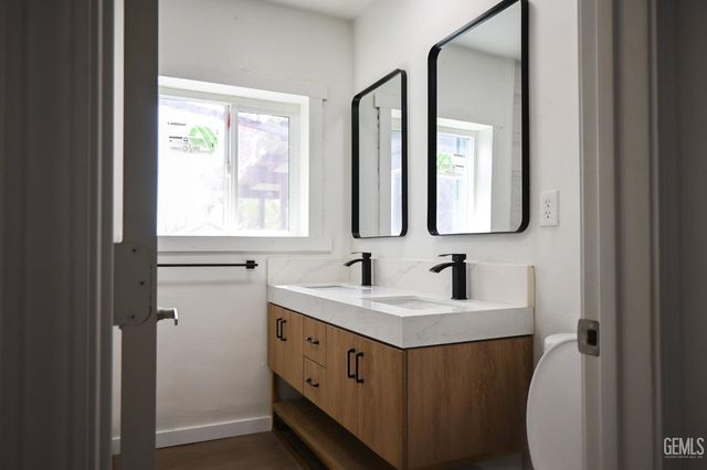 1903 3rd Street, Bakersfield, CA 93304